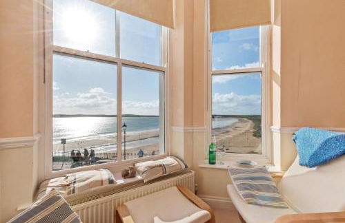 7 South Beach Court - Sea Front Apartment With Spectacular Sea Views - Photo 8