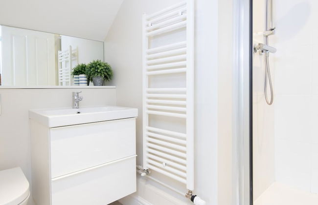 Superior House for 6 Near Beach w Parking Garden - Foto 29