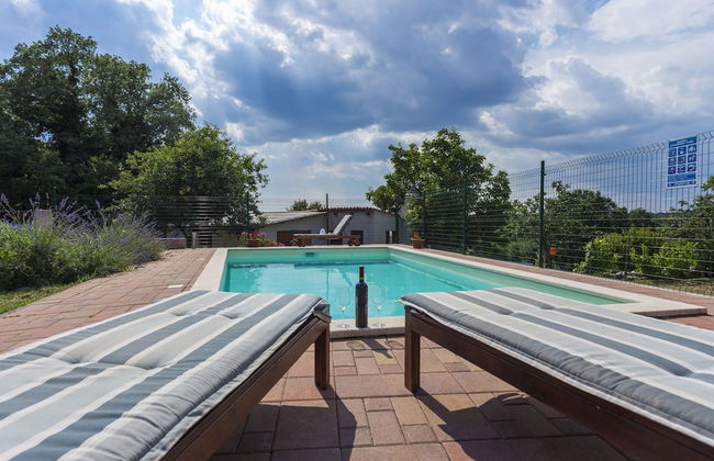 Villa in Kujici Near Beach With Pool - Foto 26