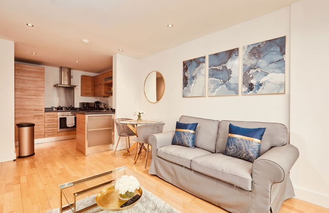 Deluxe City Apt, River Canal View& Free Parking! - Foto 19