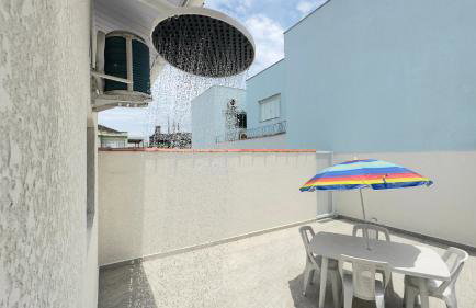 Cantinho Perfeito para Dois Conforto e Mar Bem Pertinho, Casa terrea no centro 80M Praia, Ar, Enxoval,Estacionamento e churrasqueira - Foto 27