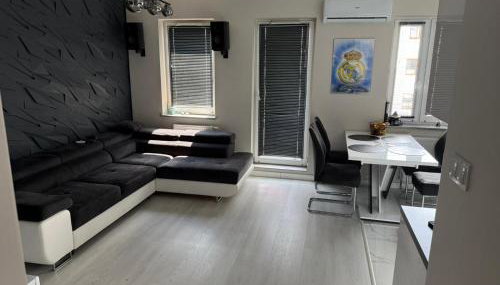 PFB Premium Apartment - Photo 2