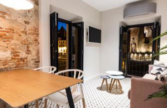 Apartamentos El Patio, Plaza Mayor Trujillo - Photo 1