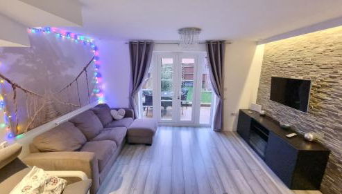 Cosy 2 bed house in Aylesbury - Foto 2