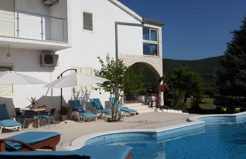 Villa Almas with swimming pool, tennis court, sauna, gym, grill house - Foto 4