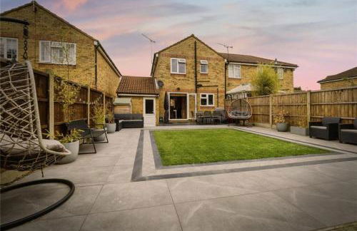 3 bedroom house in South Ockendon, Essex - Foto 1