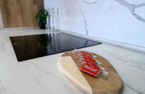 APT-Inside the Wall-Family,Games,Relax,History - Foto 43