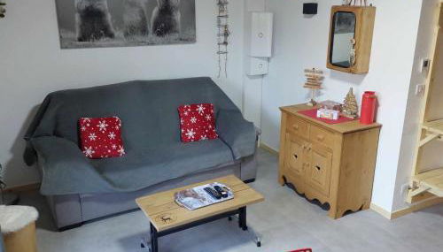 Joli appartement T2, la clairière du lac, rez de jardin, terrasse fermée, parking - Foto 4