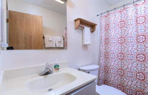 208 Village Gate Studio Bedroom Condo by RedAwning - Foto 28