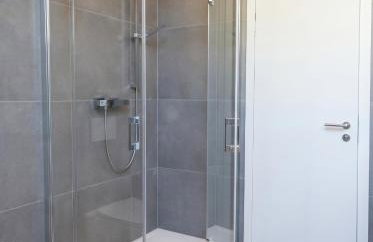 2 Schlafzimmer, Offene Küche, Balkon und Terrasse - moderne 90qm in ruhiger, zentraler Lage - nur 500m bis zum Strand - Foto 21