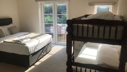 YBC Court, Aldershot - Foto 3