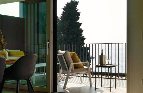 SalvatoreHomes - Luxurious Dreamview Waterfront Apartment in Torri del Benaco with Pool - Casa Azura - a 5 Star Luxury Collection at Lake Garda - Foto 15