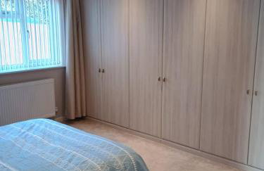 Countryside 2 Bed Bungalow with Stunning Views Free WiFi and Parking Ideal for Business and Leisure - Photo 24