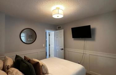 Ankenys Best Hot tub Theatre Room Game Room - Foto 58