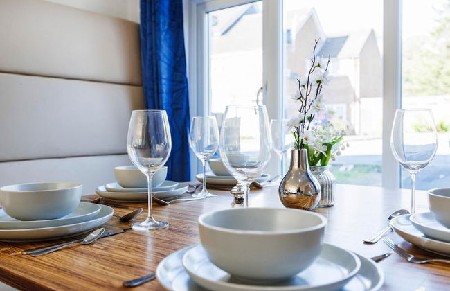 Large 4 Bed Townhouse in Uxbridge Sleeps 9 - Foto 20