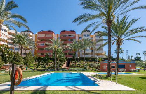 Apartamento con piscina, golf y solarium by Rent Me - Photo 39