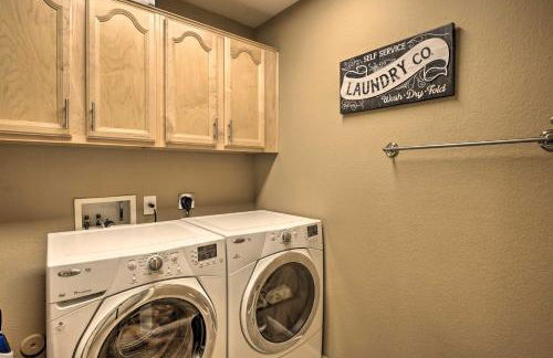 Chic Maricopa Getaway with Outdoor Oasis and Pool - Foto 27