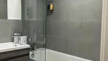 Elmardi Residence -Central 2-Bed Apartment, 10-Min Walk to City Centre - Foto 5