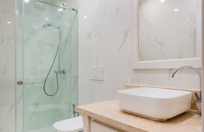 2BR at Chiado Historical Heart of Lisbon - Foto 87
