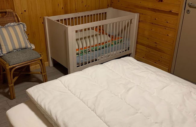 Peaceful Retreat With Sauna - Photo 3