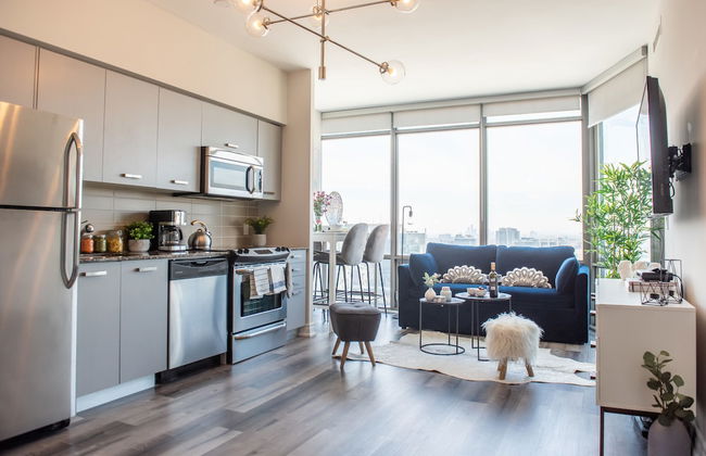 QuickStay Two-Bedroom Condo - Photo 37