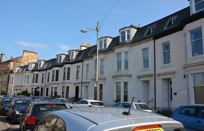 Maya's Glasgow Holiday Homes - Photo 77