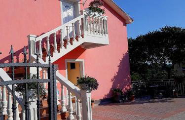 Premium Two-bedroom Apartment - Photo 1