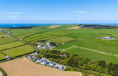 Shackled-Am-Not - Luxury home sleeps 8 with hot tub and games room North Cornwall - Foto 3