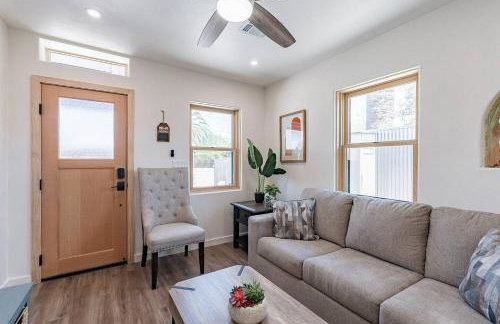 Downtown Bungalow -Duplex - EV Charger - Foto 4