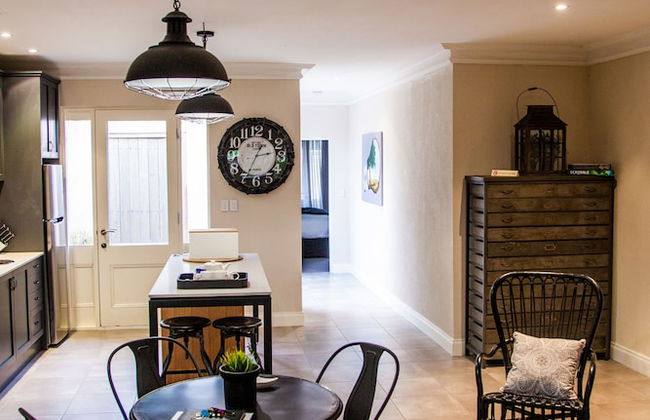 The Retreat at Stirling - Photo 13