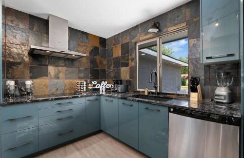 The Sinatra - Fun 5BD Home Huge Pool Game Room - Foto 67