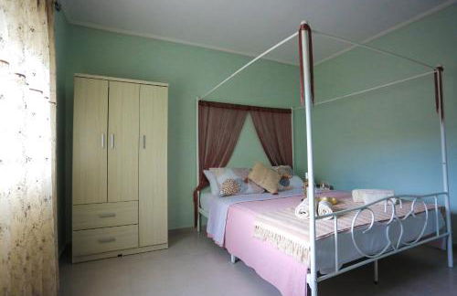 Goldtown House - Photo 40