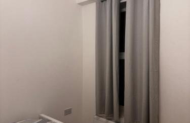 London corporate 6 bedroom home with free parking - Foto 7