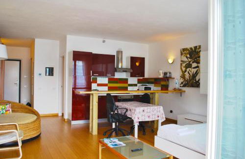 Studio Apartment Open Space with Terrace - Photo 4