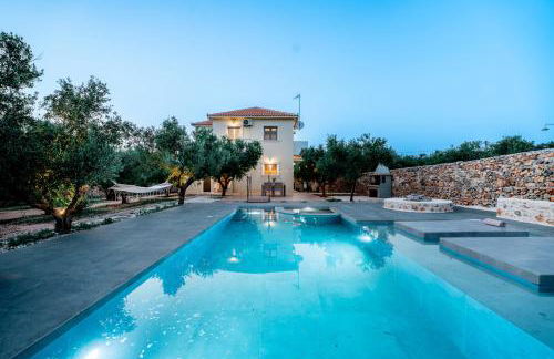 Villa Di Leon - Uniquely Designed Villa with Pool in a Picturesque Village near Famous Porto Limnionas, Offering Exceptional Hospitality By Villa Mana Gers - Photo 6