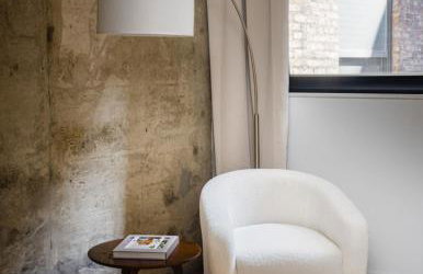 Chic and Spacious 2BD Apt with washer and dryer in unit - Foto 12