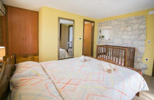 Unique Villa Bošket with Pool and Jacuzzi surrounded by Nature - Foto 15