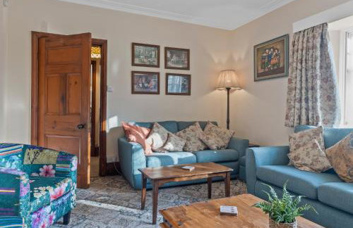 Beautiful Detached Farm House Near Lake Coniston - Pass the Keys - Photo 3