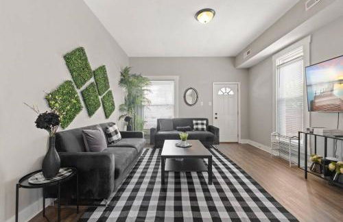 Chic 6BR Retreat:10 beds 3.5 Baths for Groups*ste - Foto 17