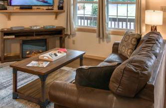 Train Rides, Trails and Casino Fun is Your Smoky Hub - Foto 6