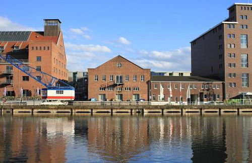 City Apartment 3 #Netflix &Wlan &Kaffee Maschine & Zentral & 500m Innenhafen & 2 min U Bahn - Foto 20