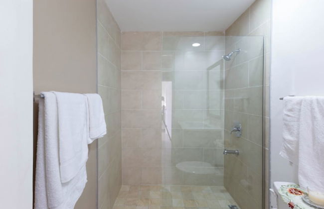 I Heart JA Affordable Luxury at The Bromptons - Foto 18