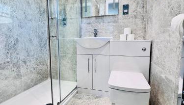 Luxury 5BR Stay With City Access - Foto 5