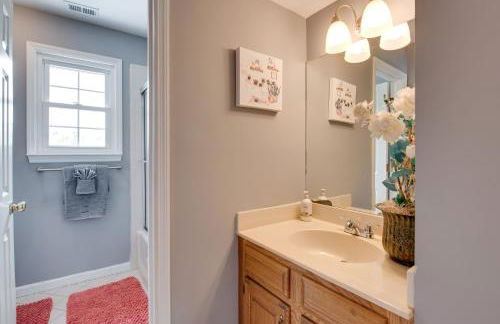 Douglasville Lake Home with Private Pool and Gazebo! - Foto 26