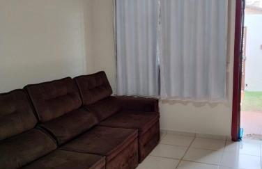 Casa espaçosa em bairro nobre - Foto 3