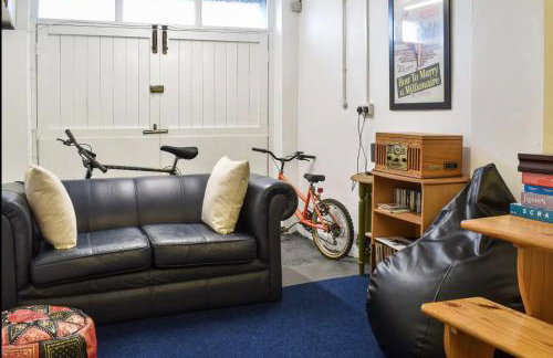 Buxton Mews - Photo 17