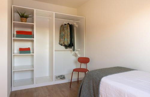 LETS HOLIDAYS Beach front apartment in Gavà Mar, Pine Beach - Photo 30