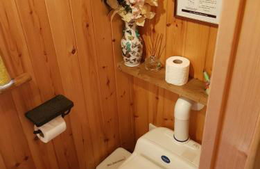 Cozy Cabin Retreat - Sleeps 2 & a Child - Foto 17