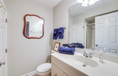 Forest-View Gem on Vaughn Creek Less Than 1 Mi to Dtwn! - Foto 13