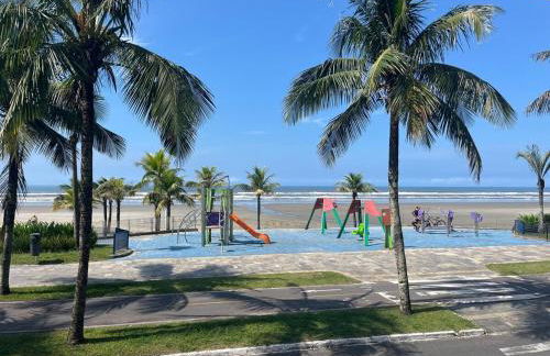 Apartamento Pé na Areia com Churrasqueira Carvão Wi Fi Grátis - Photo 37